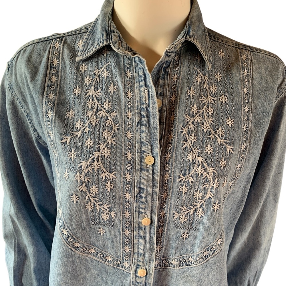 Vintage GAP Embroidered Denim Bib-Front Shirt – Men’s Small – Oversized Fit
